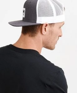Captuer MEN'S HiM Trucker Hat