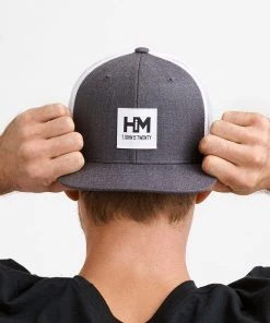 Captuer MEN'S HiM Trucker Hat