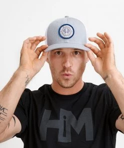 Captuer Hope Trucker Hat WOMEN'S