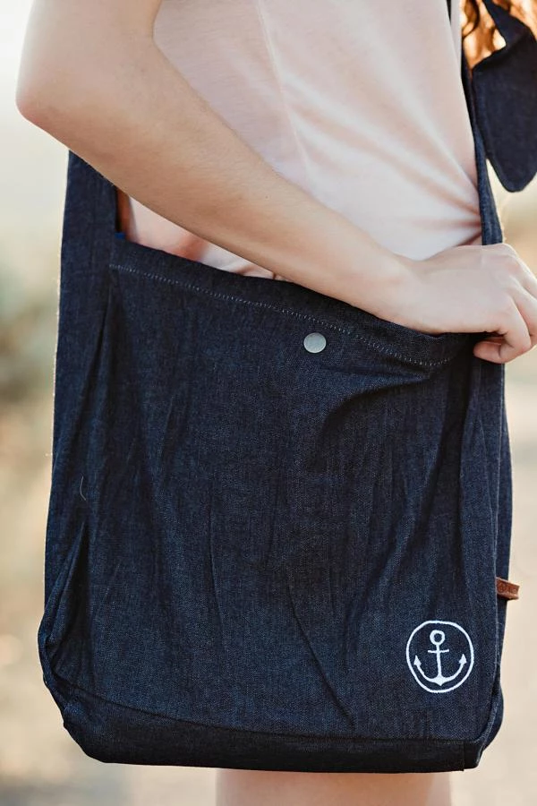 Hopeoutfitters Anchor Crossbody Tote 1 Hopeoutfitters Anchor Crossbody Tote