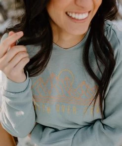 Hope Outfitters WOMEN'S Womens Faith Over Fear Wave Wash Hoodie