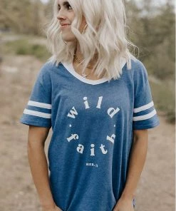 Hope Outfitters WOMEN'S Womens Varsity Wild Faith V-Neck Tee