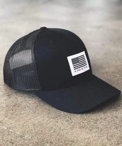 Captuer WOMEN'S God We Trust Trucker Hat