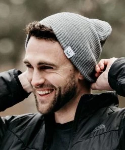 Captuer Hope Anchor Beanie