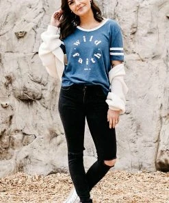 Hope Outfitters WOMEN'S Womens Varsity Wild Faith V-Neck Tee