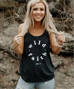 Hope Outfitters WOMEN'S Wild Faith Flowy Racer Tank